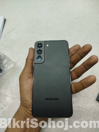 Samsung S22